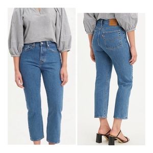 Levi’s Wedgie Straight Jeans - Jive Stonewash (Medium Wash) Size 27